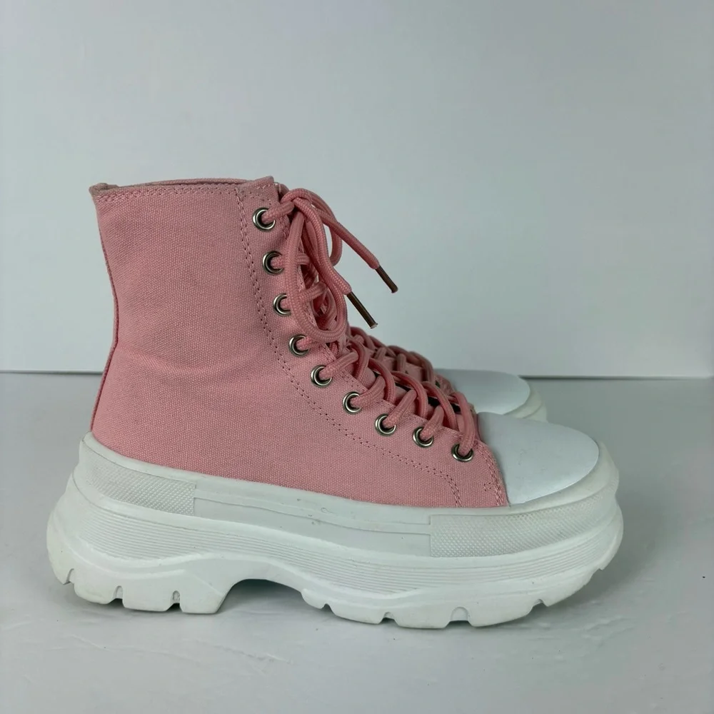 Berness Belle High-Top Lace Up Chunky Platform Sneakers in Pink